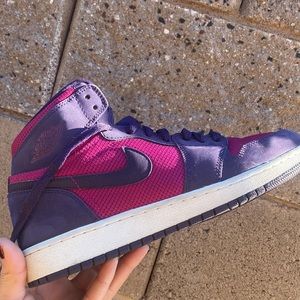 Air Jordan 1 Retro High 'True Berry' Size 7Y
